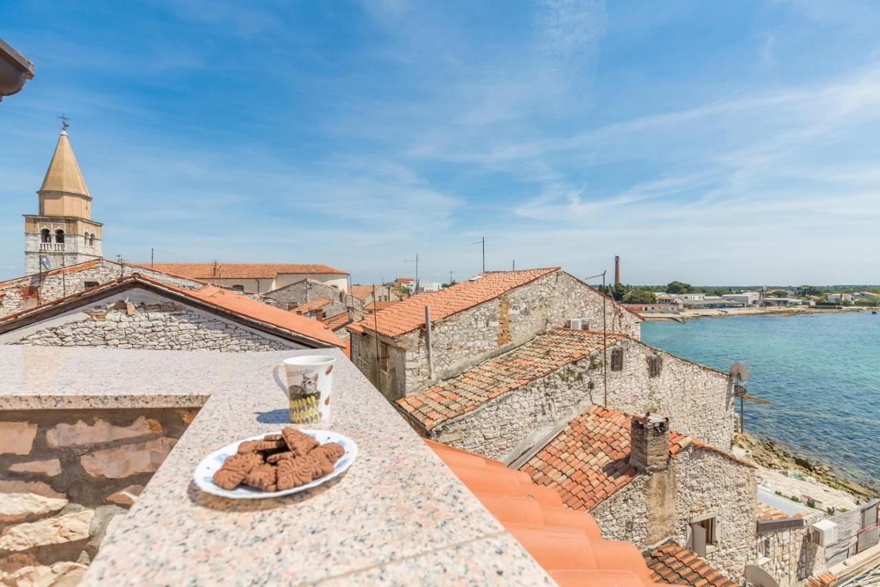 Old Town Apartments In Umag Exteriör bild